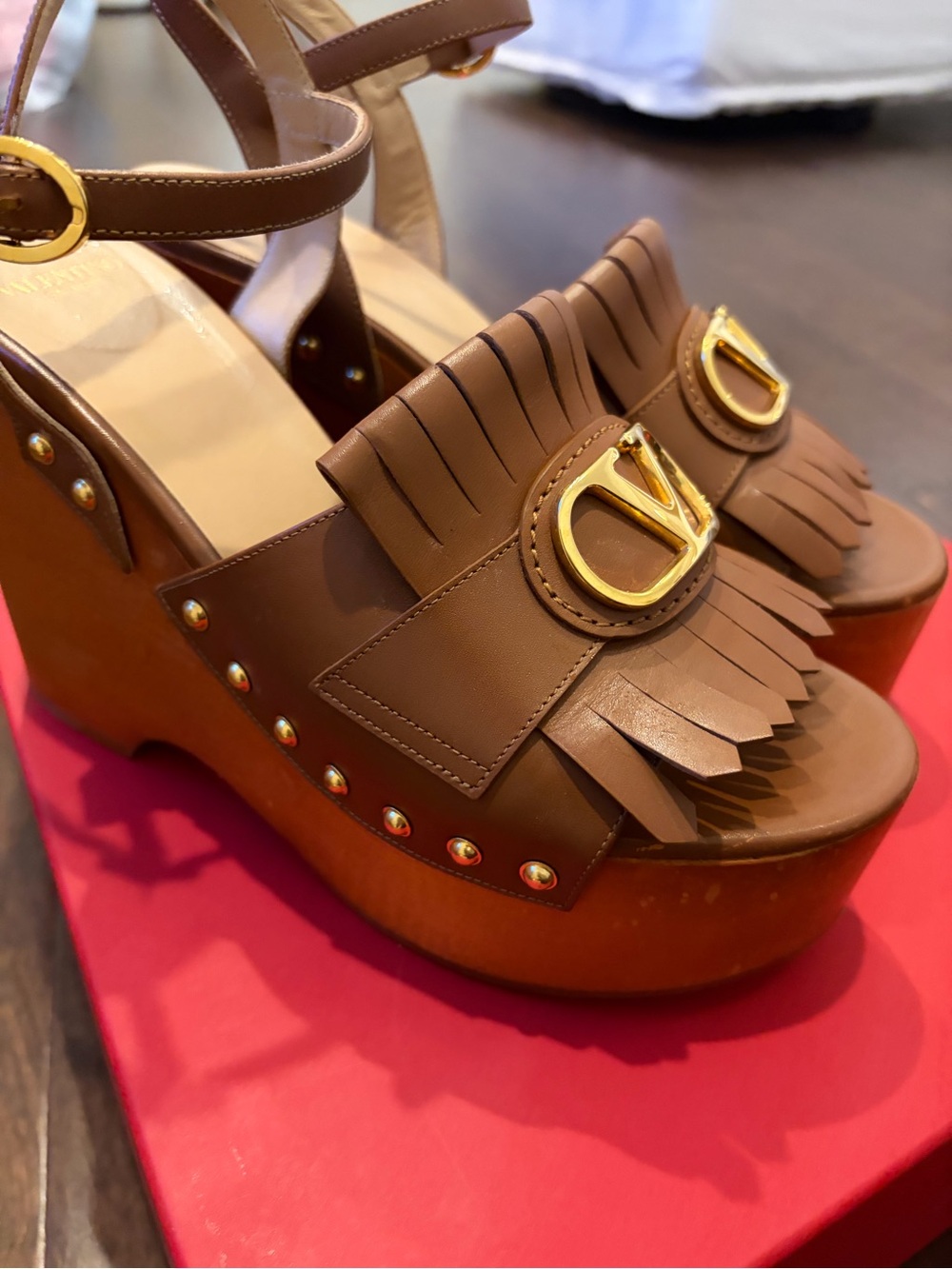 Valentino Garavani Brown Leather Fringe Wedge Sandals with Gold V Logo - Picture 5 of 8